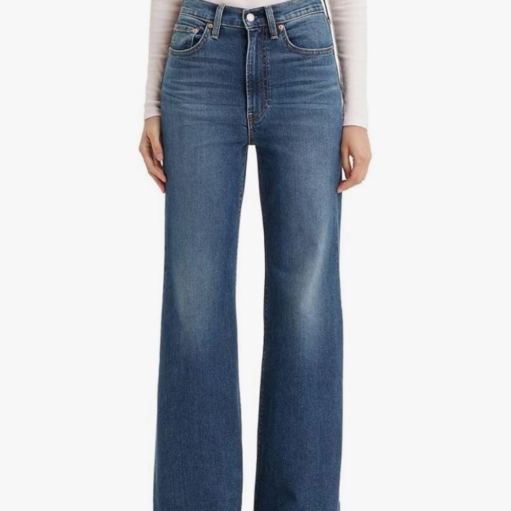 Levi’s Women’s Ribcage Bell Bottom Jeans